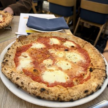 BRERA osteria - margherita pizza - Bars Near Me - Las Vegas, Nevada