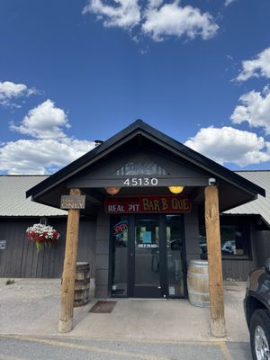 Riverhouse BBQ & Events by null