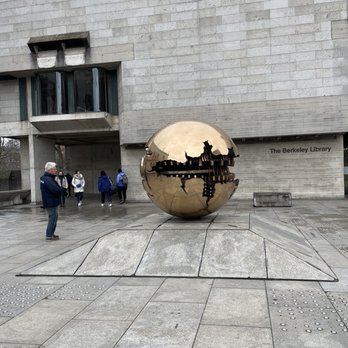 Trinity College Dublin - Sculpture - Colleges & Universities Near Me - Dublin, D Trinity College Dublin - Sculpture - Colleges & Universities Near Me - Dublin, D