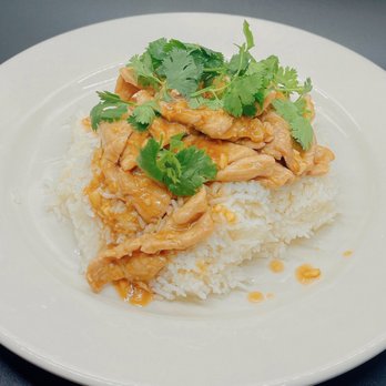 Pho O Sha - Kao Moo Kratiam (Garlic pork with rice) - Thai Near Me - Watertown, Massachusetts