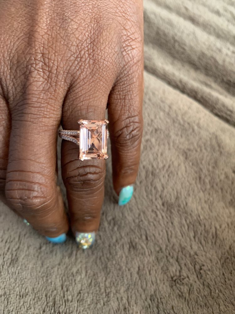 JANVIER JEWELERS Updated September 2024 15 Reviews 543 Christiana Mall, Newark, Delaware