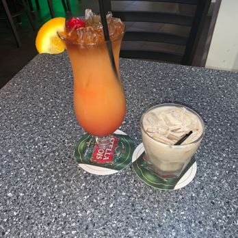 I-Drive Star Bar - Mai tai and kicking and screaming - Cocktail Bars Near Me - Orlando, Florida I-Drive Star Bar - Mai tai and kicking and screaming - Cocktail Bars Near Me - Orlando, Florida