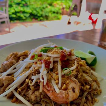 Star Noodle - Pad Thai - Asian Fusion Near Me - Lahaina, Hawaii