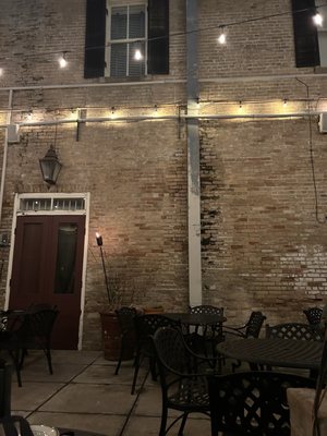 Dodici Pizza + Wine by null