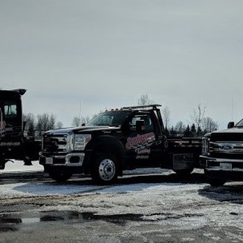 Silverbird Towing - Pretty Silverbird Fleet, Ready to Roll 24/7! - Towing Near Me - Ingersoll, Ontario Silverbird Towing - Pretty Silverbird Fleet, Ready to Roll 24/7! - Towing Near Me - Ingersoll, Ontario