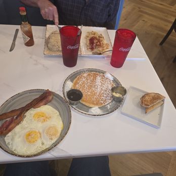 New Day Cafe Brunch House - Breakfast & Brunch Near Me - Fort Worth, Texas