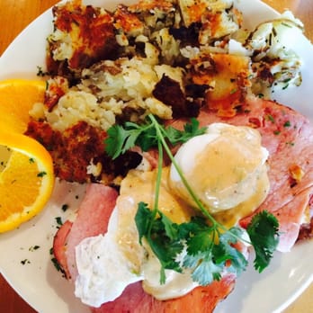 Plums Cafe - Santa Fe eggs Benedict - Breakfast & Brunch Near Me - Costa Mesa, California