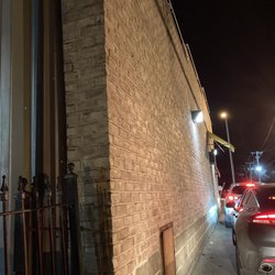 Kelley's Kickin Chickin - Waiting in drive through