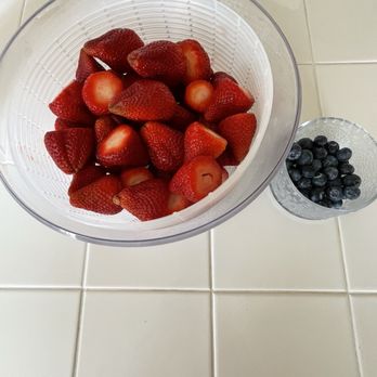 Okui's Strawberry N Fruit Stand - Fruits & Veggies Near Me - Grover Beach, California