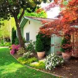 Lincoln Glen Manor - A Variety of Living Options Including Cottages with Full-Sized Kitchens, as Well as Apartments and Suites
