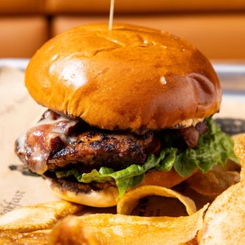 Tradesman Brighton - GRILLED CHICKEN SANDWICH - American Near Me - Boston, Massachusetts