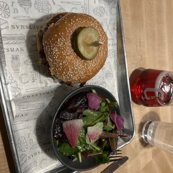 Craftsman Brew - Schmidt Mac burger and side salad - Beer Bar Near Me - Edwards, Colorado Craftsman Brew - Schmidt Mac burger and side salad - Beer Bar Near Me - Edwards, Colorado