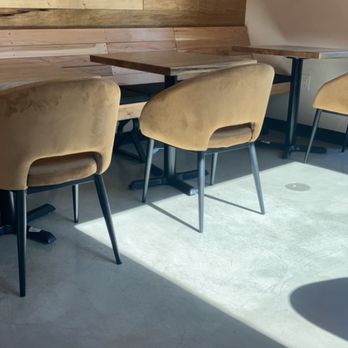 Scented Leaf Tea House - These plush seats are actually comfortable! - Tea Rooms Near Me - Tucson, Arizona