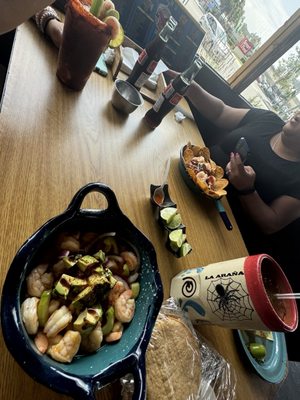 Mariscos & Birria El Prieto by null