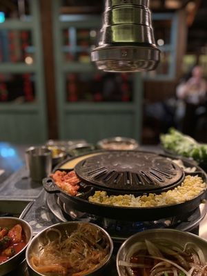 Daldongnae Korean BBQ - MTL Bishop by null