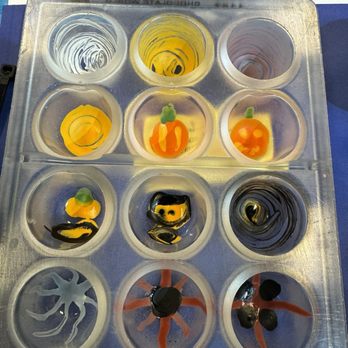 Seabreeze Craft Chocolates - Designs on the chocolate - Chocolatiers & Shops Near Me - San Diego, California Seabreeze Craft Chocolates - Designs on the chocolate - Chocolatiers & Shops Near Me - San Diego, California