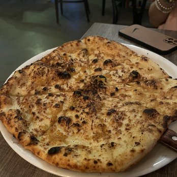Cellar Door - garlic bread ($8) - Italian Near Me - Toronto, Ontario