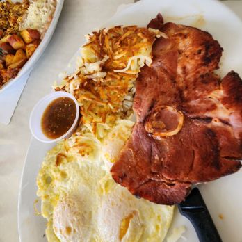 Ozzie's Diner - Eggs & Ham Steak - Diners Near Me - Commerce, California Ozzie's Diner - Eggs & Ham Steak - Diners Near Me - Commerce, California
