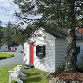 Open Hearth Inn - Cabaña - Hotels Near Me - Trenton, Maine