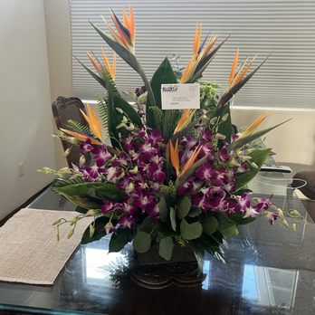 Allen's Flower Market - Long Beach - Birds of Paradise deluxe - Florists Near Me - Long Beach, California