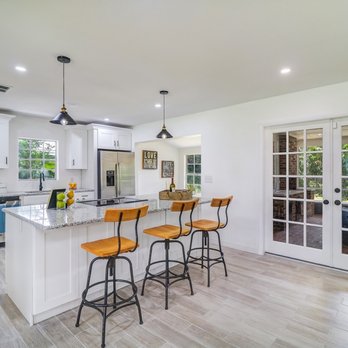 Cardinal Designs Home Staging - Open Concept Kitchen - Home Staging Near Me Cardinal Designs Home Staging - Open Concept Kitchen - Home Staging Near Me