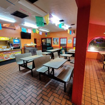 Aliberto's Taco Shop - Dining area - Mexican Near Me - Lacey, Washington Aliberto's Taco Shop - Dining area - Mexican Near Me - Lacey, Washington