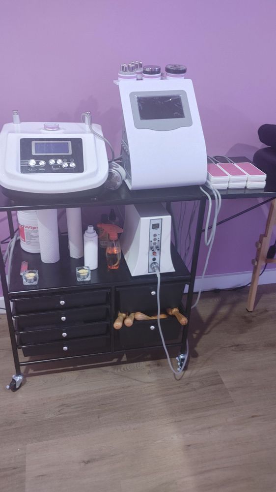 ENHANCED BEAUTY BAR 97 Main St, Hartford, Connecticut Teeth