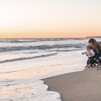 Katie Morrow Photography - First time touching the ocean - Event Photography Near Me Katie Morrow Photography - First time touching the ocean - Event Photography Near Me
