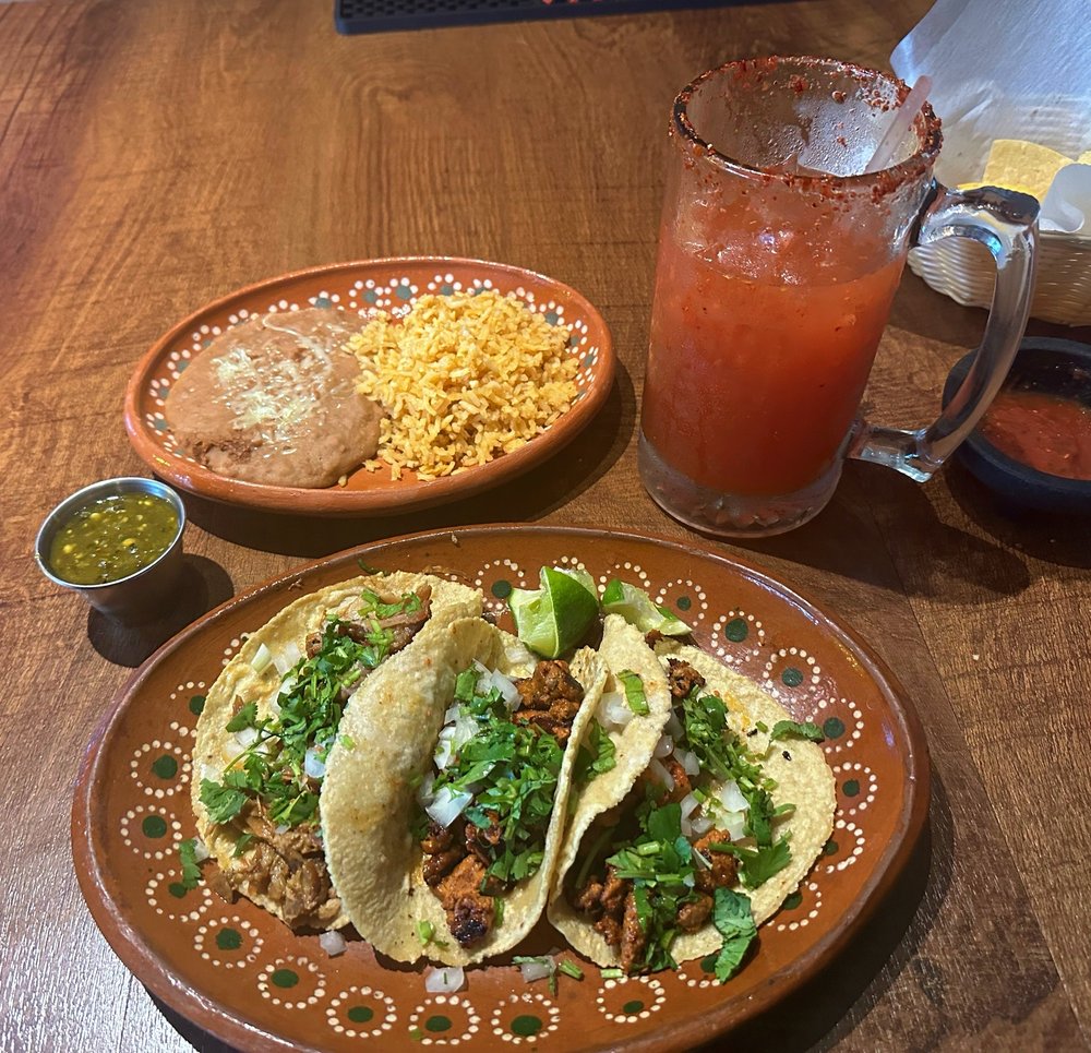 La Brisa Tacos Y Mariscos