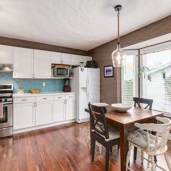 Ken MacAulay - RE/MAX Realty Professionals - 395 Riverglen Dr Se - Beautiful & very functional kitchen - Real Estate Agents Near Me - Calgary, Alberta Ken MacAulay - RE/MAX Realty Professionals - 395 Riverglen Dr Se - Beautiful & very functional kitchen - Real Estate Agents Near Me - Calgary, Alberta