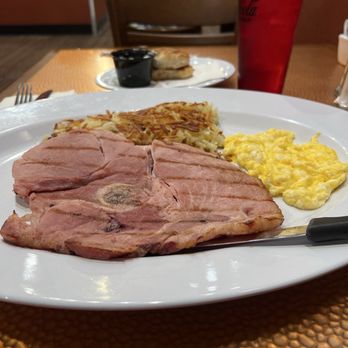 Binion's Cafe - Breakfast at 10:30 pm - Cafes Near Me - Las Vegas, Nevada