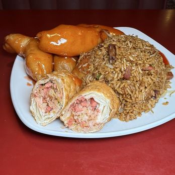Dragon Garden - Sweet and Sour Chicken combo with Egg Roll - Chinese Near Me - North Attleboro, Massachusetts Dragon Garden - Sweet and Sour Chicken combo with Egg Roll - Chinese Near Me - North Attleboro, Massachusetts