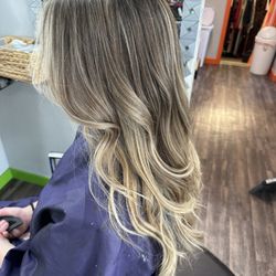 the tHAIRapy lounge - balayage, blonde