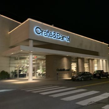 Easton Town Center - Crate & Barrel - Shopping Centers Near Me - Columbus, Ohio