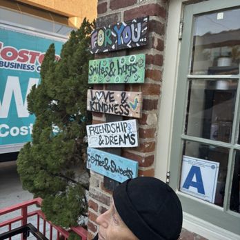 Brick & Bell Cafe - Great vibes - Coffee & Tea Near Me - La Jolla, California