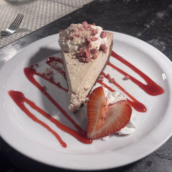 Cotton Calf Kitchen - Gluten free strawberry cheesecake - New American Near Me - Braselton, Georgia Cotton Calf Kitchen - Gluten free strawberry cheesecake - New American Near Me - Braselton, Georgia
