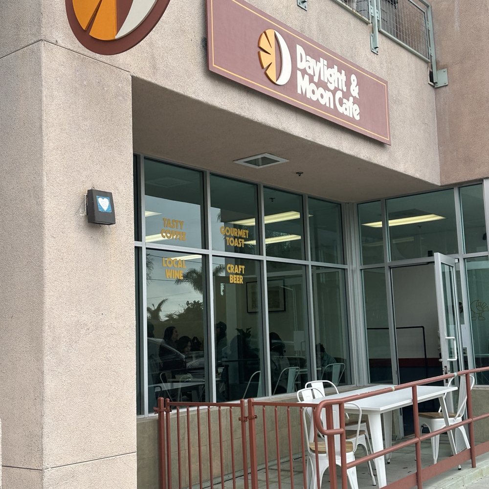 Daylight & Moon Cafe - Coffee & Tea Near Me - Ventura, California