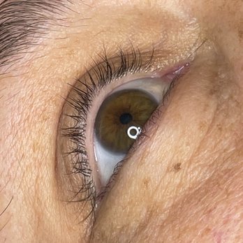 Inkwelle Permanent Makeup - Before upper lash enhancement - Makeup Artists Near Me - Tacoma, Washington