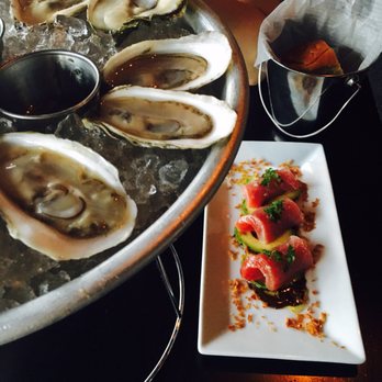 Row 34 - Seaport - Tuna ceviche and oysters - New American Near Me - Boston, Massachusetts