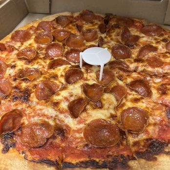 Famous Pizza - Pepperoni pizza - Pizza Near Me - Sacramento, California Famous Pizza - Pepperoni pizza - Pizza Near Me - Sacramento, California