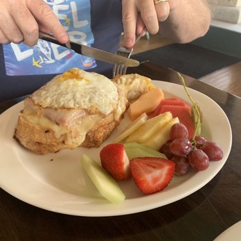 Cafe Le Reve - Croque Madame breakfast sandwich - Breakfast & Brunch Near Me - Riverside, California Cafe Le Reve - Croque Madame breakfast sandwich - Breakfast & Brunch Near Me - Riverside, California
