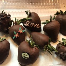 Deliciously Alicia’s - Organic Gluten Free Dark Chocolate Dipped Strawberries...