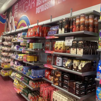 IT'SUGAR - Inside - Candy Stores Near Me - Las Vegas, Nevada