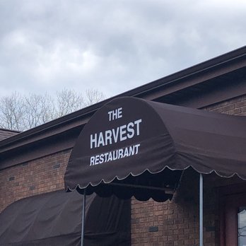 The Harvest Restaurant - Waiting for a table - Pizza Near Me - Queensbury, New York