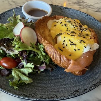 Brunch at Peony - Salmon Benedict - Breakfast & Brunch Near Me - Suwanee, Georgia