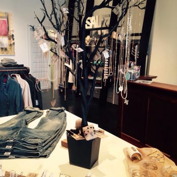 Elle Boutique - Women's Clothing Near Me - Knoxville, Tennessee