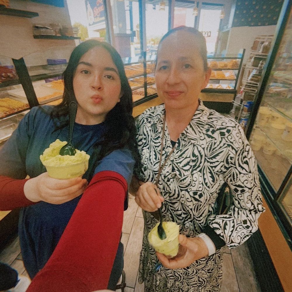 pistachio ice cream with mom:) pistachio ice cream with mom:)