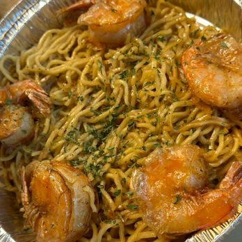 Nguyen's Kitchen - Garlic Noodles with shrimp - Vietnamese Near Me - Costa Mesa, California