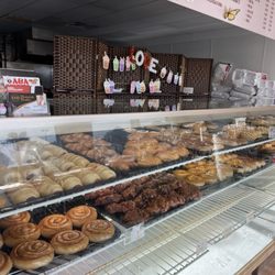 A&A Donuts - Inside