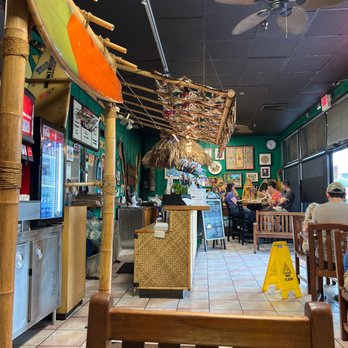 Big Kahuna's Pizza - Pizza Near Me - Honolulu, Hawaii